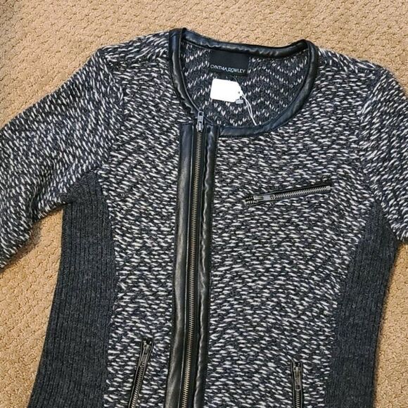 Cynthia Rowley sweater size large - Picture 3 of 8